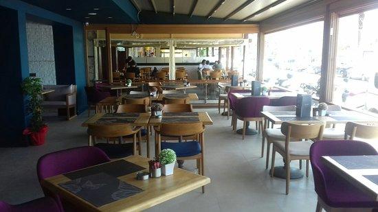 Komsu Cafe & Restaurant